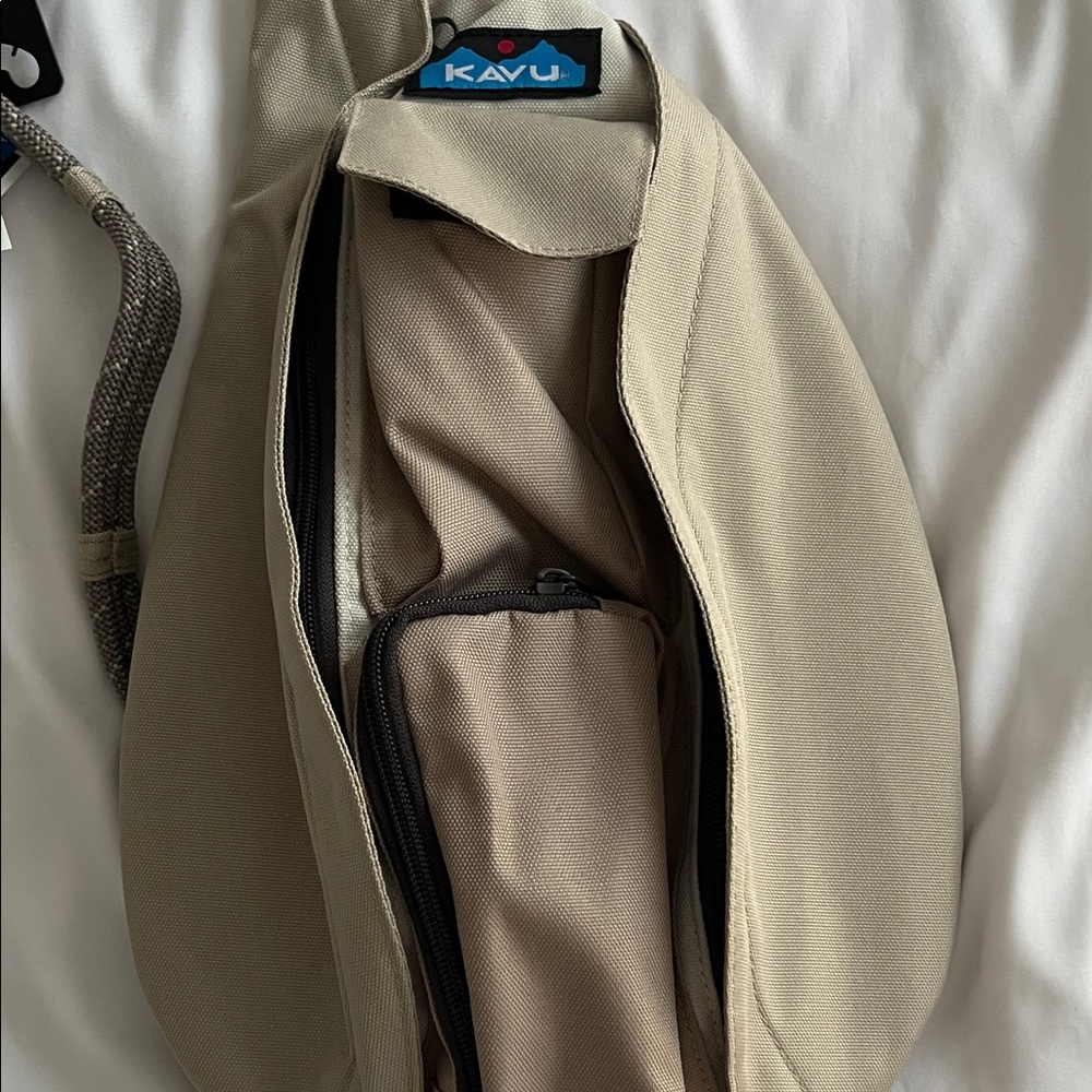 KAVU Tan Mini Sling Pack NWT - Picture 4 of 9